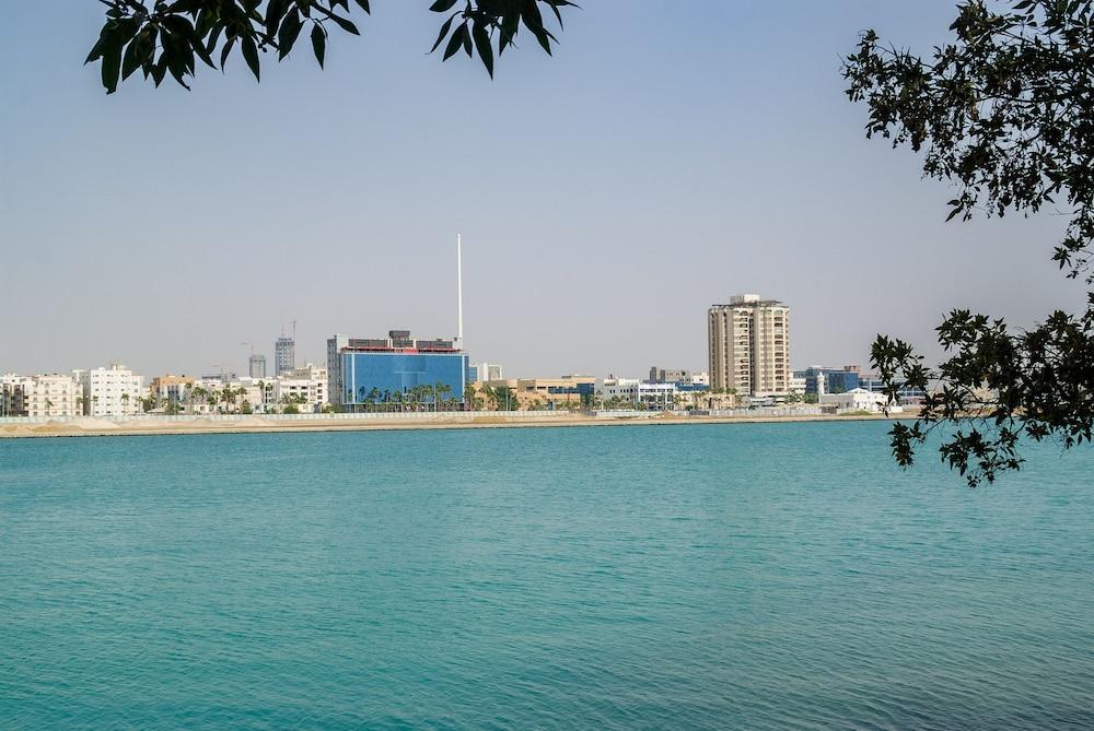 Mira Waterfront Hotel Jeddah Bagian luar foto